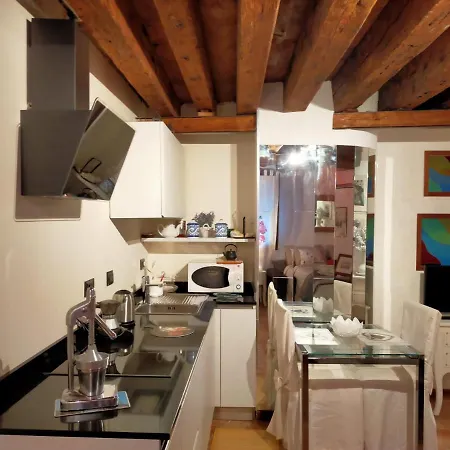 Ai Leoni ヴェネツィア